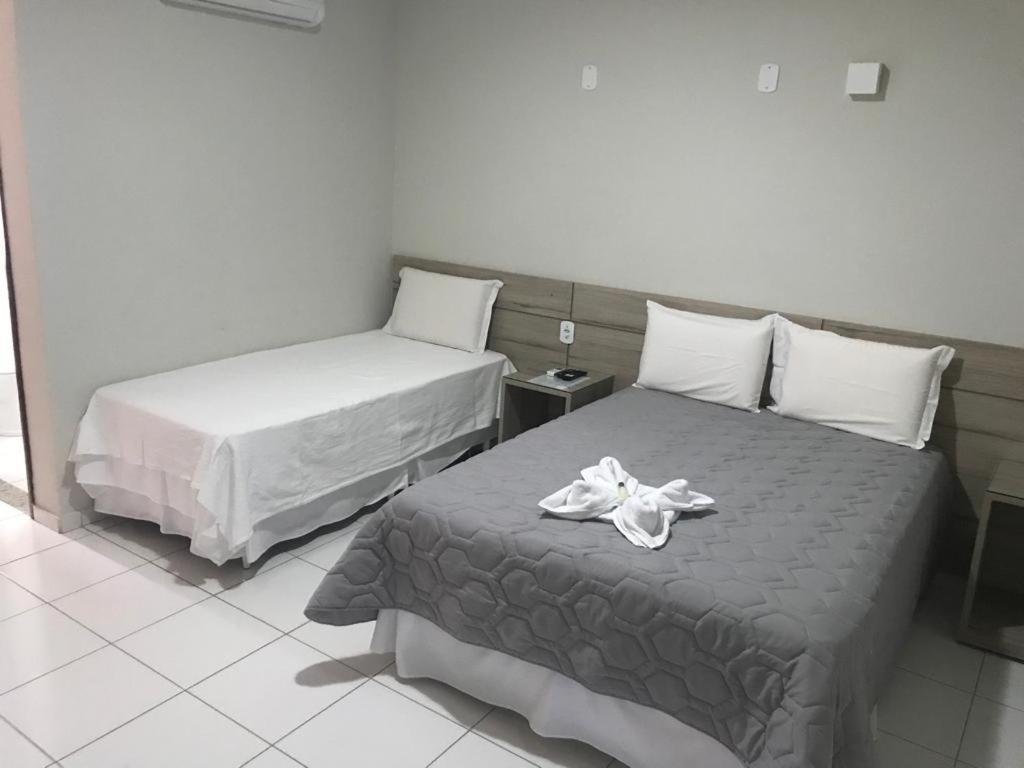 Hotel Sabrina Guanambi Bagian luar foto